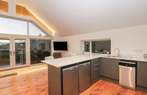 Calne Cottage | UPPER ANNEX, pet friendly in Quemerford