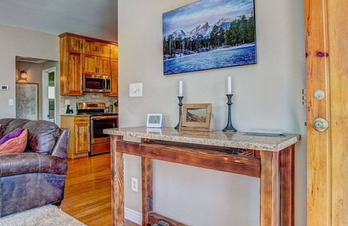Estes Park Cabin | Upper High Lucky Stars - Cabin located at RMNP Entrance - Mountain Views