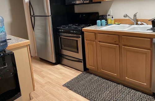 West Hills Cottage | Upper Level Cozy Cottage on Ostrich Bay, minutes from the Seattle Ferry