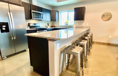 Gateway House | Upper Mesa Villa #1, Glacier Suites - Upper Mesa Villa #1