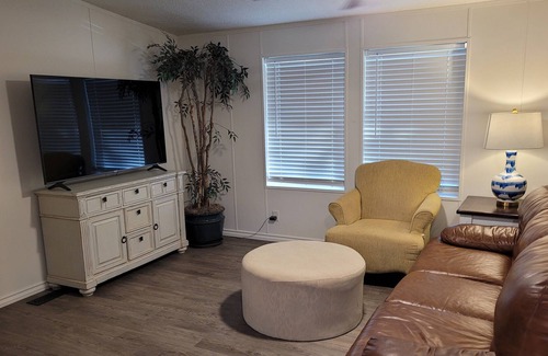 Cienega Springs House | Upriver home 15min to Parker