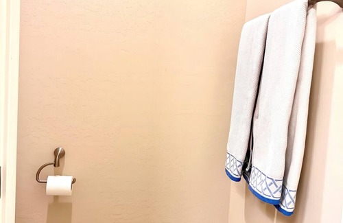 Maricopa County House | Upscale Desert Home - Golf, Pool, Dining & Hot Tub