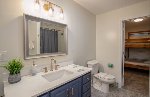 Charter Hills Cabin | Upscale Lodge Near Skiing w/Hot Tub & Game Tables