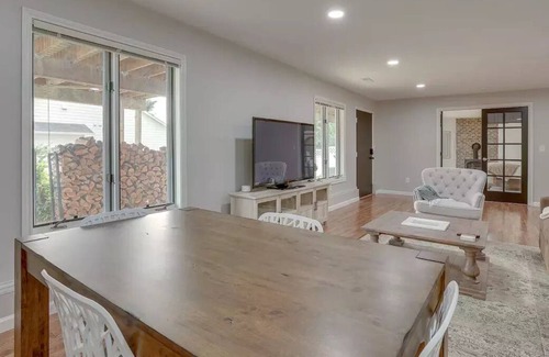 Camas Apartment | Upscale neighborhood, 1200sqft apartment, fully fenced backyard