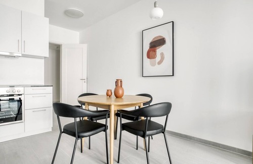 Tiergarten Apartment | Upscale Schöneberg 2BR, steps to Park am Gleisdreieck, by Blueground