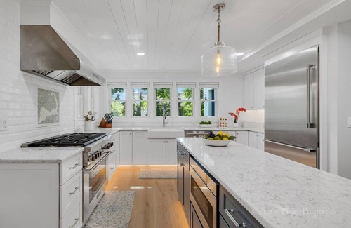 East Orleans House | Upscale Vacation Estate with Heated Pool Near Nauset Beach: 010-OB