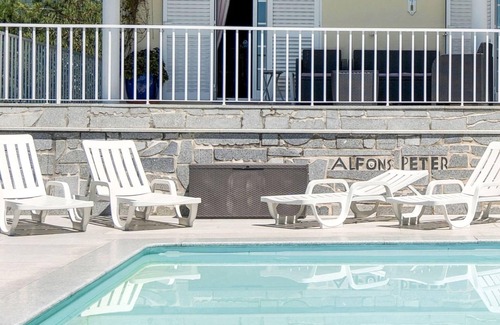 Penafiel Villa | Upscale Villa with Swimming Pool and Terrace