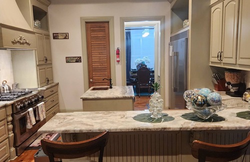 Brandon House | Upscaled Lakeview French Acadian Retreat Oasis