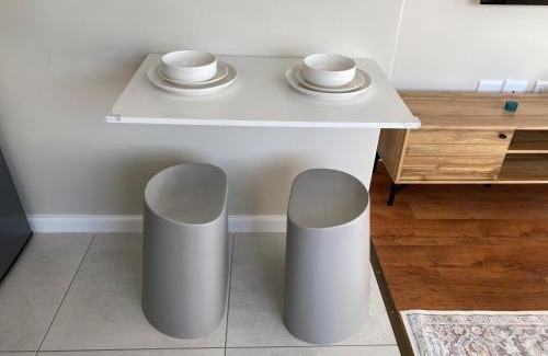 Walmer Apartment | Upstairs at 38