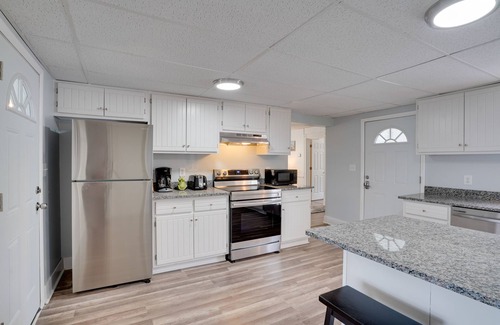 East Syracuse Apartment | Upstate New York Vacation Rental w/Hot Tub!