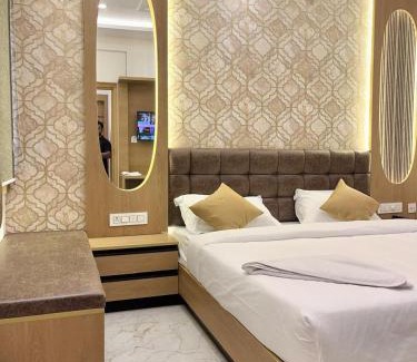 RT Nagar Hotel | UPTOWN Inn
