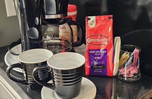 Broadmoor Apartment | Uptown Masterpiece, Luxury Close to Everything