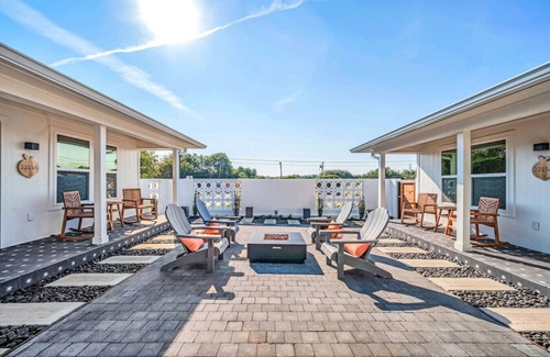 Austin Ave. Condo | Uptown Peach ~Suite Minutes from Magnolia & Baylor