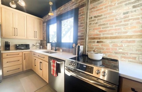 Cape Girardeau House | Urban 2-bedroom Escape in Downtown Cape Girardeau