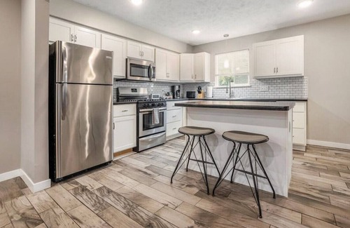 Grand Rapids Apartment | Urban Château- Spacious and Stylish Apartment- Downtown Grand Rapids, MI