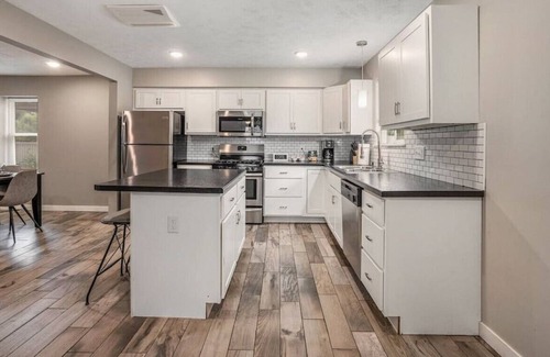 Grand Rapids Apartment | Urban Château- Spacious and Stylish Apartment- Downtown Grand Rapids, MI