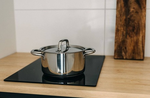 Friedrichstadt Apartment | Urban Chic | Smart TV | Perfect for Two