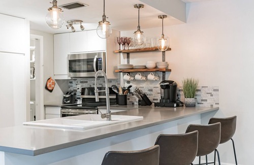 Coconut Grove House | Urban Chic Villa.. Experience Home Away From Home in the Heart of Coconut Grove