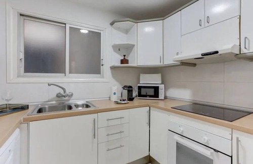 La Nova Esquerra de l'Eixample House | URBAN CITY BUILDING! Perfect for big groups!