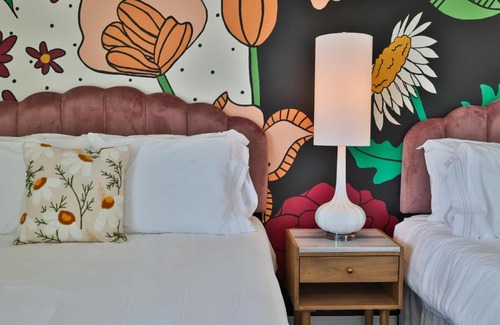 Edwardsville Hotel | Urban Collective Boutique Hotel