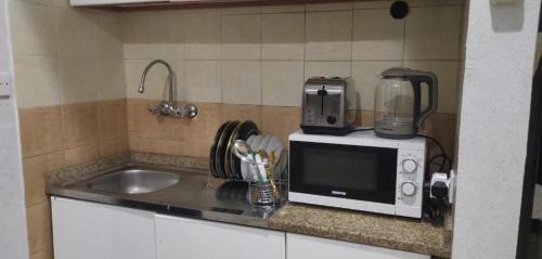 Al Barsha 1 Apartment | Urban Comfort Stay in Deira