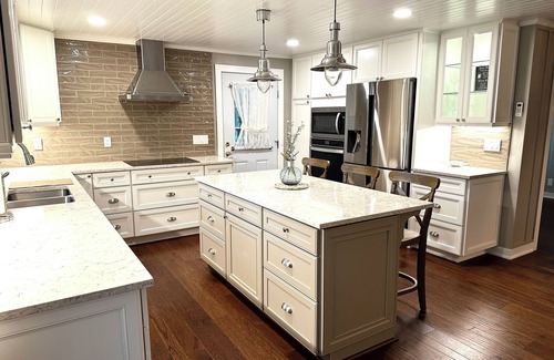 Lewisville Apartment | Urban corporate apartment in charming Battle Ground with WiFi
