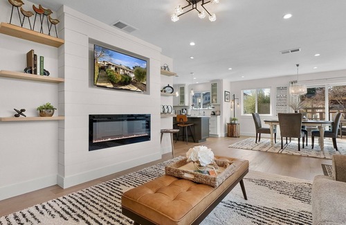 Healdsburg House | Urban Elegance in Wine Country: Unwind Just Steps from Healdsburg Plaza!