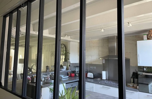 Bordeaux House | Urban escape with pool and air conditioning