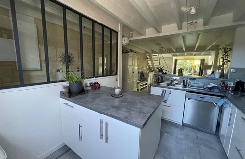Bordeaux House | Urban escape with pool and air conditioning