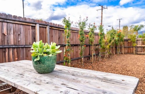 Bonita Cabin | Urban Glamping Oasis: Comfort & Adventure Combined