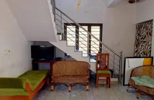 Raipur House | Urban Homestay Mandhar