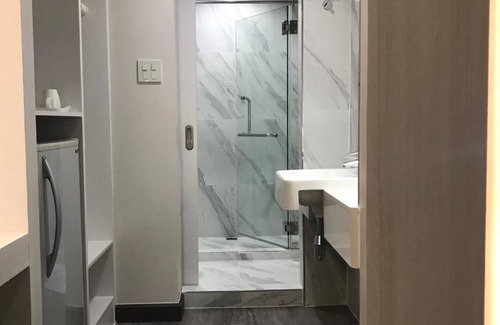 Embassy District House | Urban House