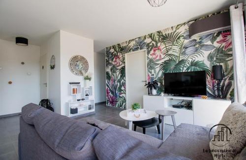 Albi Apartment | Urban Jungle Appart Terrasse Clim Parking