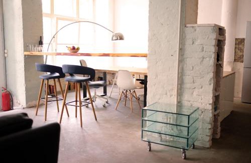 Neukoelln Apartment | Urban Loft in Vibrant Kreuzkölln