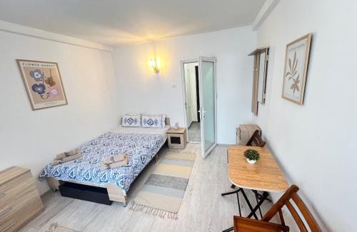 Jibert Apartment | Urban LowCost