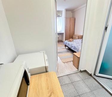 Jibert Apartment | Urban LowCost