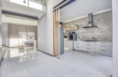 Greater Johannesburg Metropolitan Area House | Urban Nest Retreat