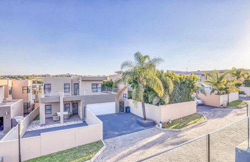 Greater Johannesburg Metropolitan Area House | Urban Nest Retreat