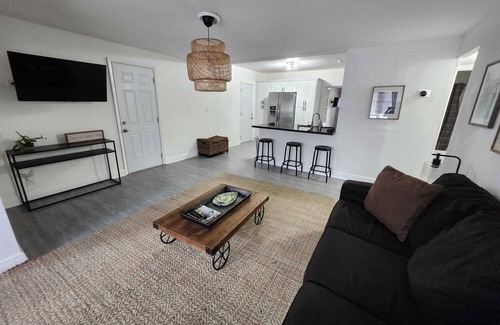 Coral Terrace Apartment | Urban Oasis 2BR Apartment in Miami - Near Downtown & Beaches