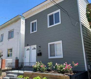 Mount Washington Apartment | Urban Oasis Easy City Access Brand New