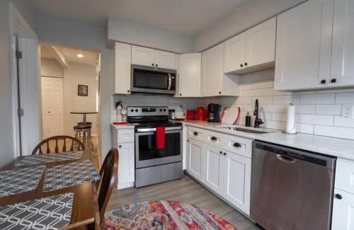 Mount Washington Apartment | Urban Oasis Easy City Access Brand New