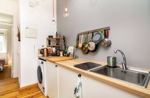 Penha de Franca Apartment | Urban Oasis Haven with AC, Patio & Washer