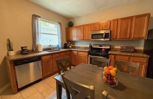 Point Breeze North Apartment | Urban Oasis in Point Breeze 4BR Industrial-Style Apartment