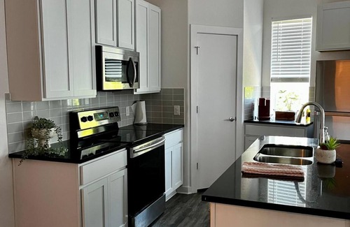 Leander Apartment | Urban Oasis: Stylish 1BR Austin