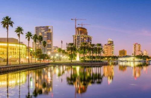 Crescent Lake Apartment | Urban Retreat at Crescent Lk