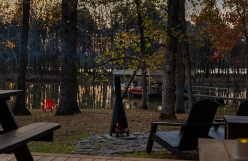 Gallatin House | Urban Rustic Boathouse on Cove