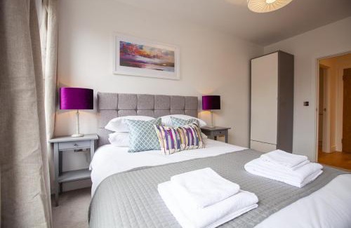 Oxford City Centre Apartment | Urban's Large 2 bed, 2 bath luxury apartment with secure parking