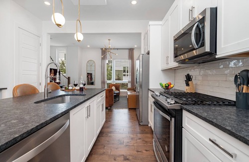 Nashville Cottage | Urban Spur-walk 2 Breweries-mins to Broadway