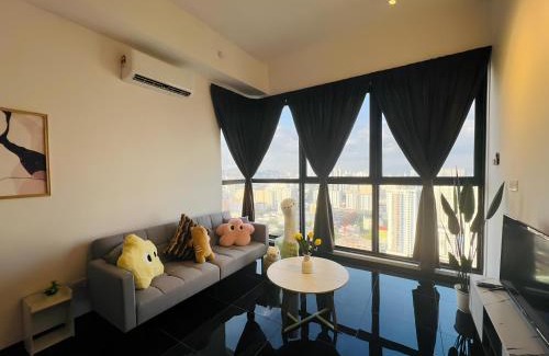 George Town Apartment | Urban Suites R l 6pax 2R2B l SeaView &CityView l Georgetown