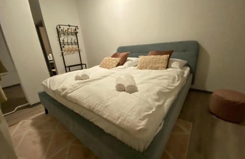 Rathaus Apartment | UrbanSuites - Modern & Zentral in der City - Dein Zuhause in Stuttgart